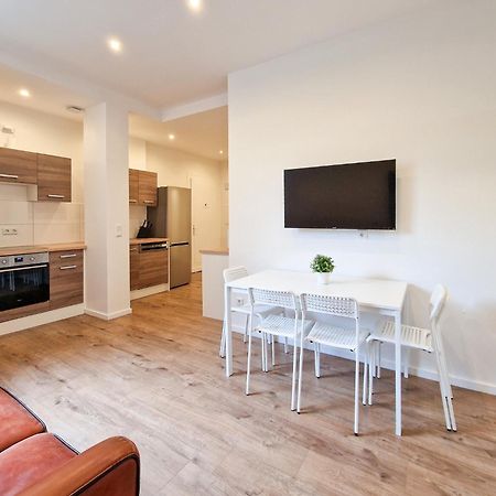Raj Living - 1 Or 3 Room Apartments - 20 Min Messe Dus And Old Town Dus Düsseldorf Dış mekan fotoğraf