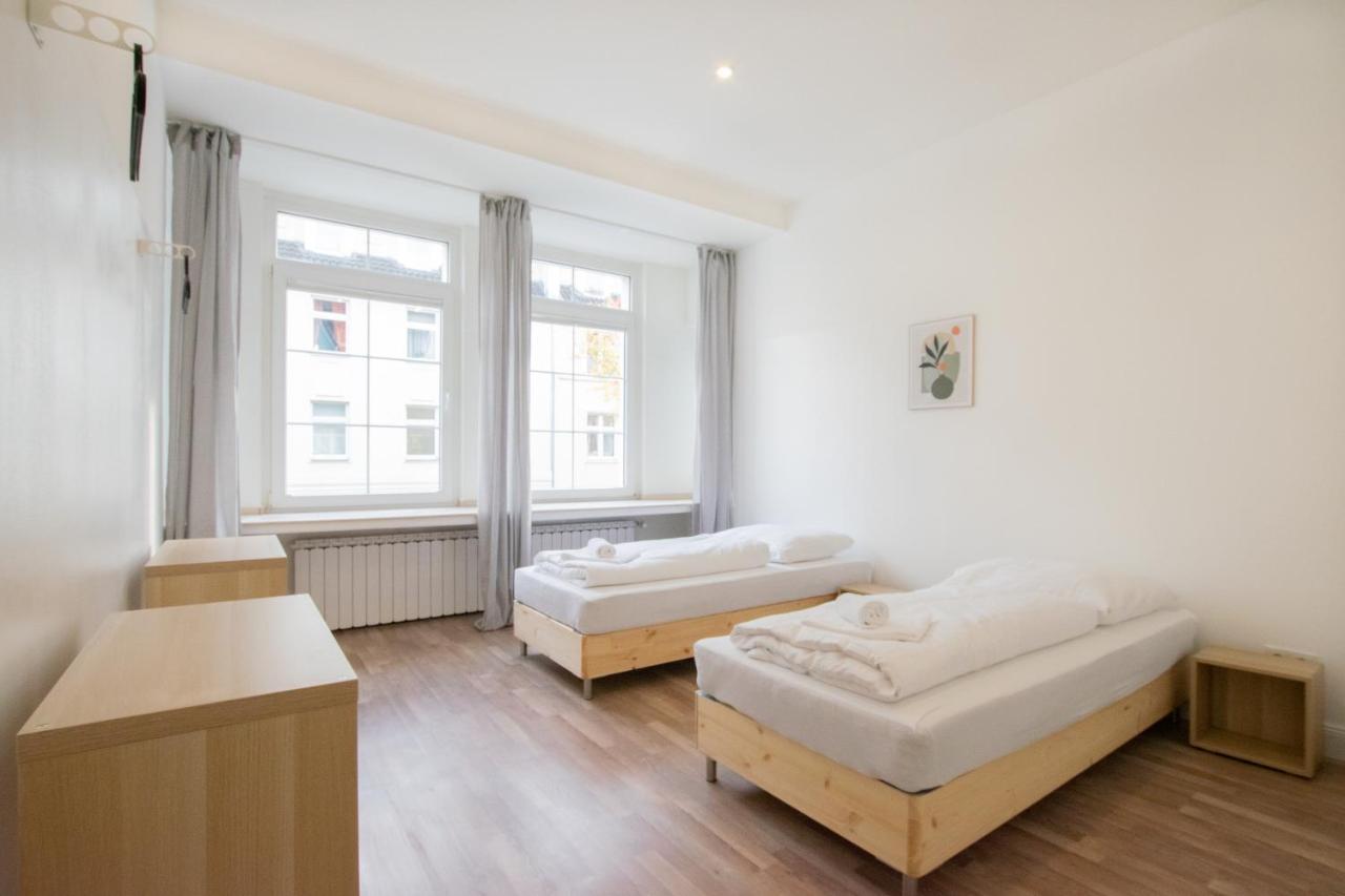 Raj Living - 1 Or 3 Room Apartments - 20 Min Messe Dus And Old Town Dus Düsseldorf Dış mekan fotoğraf