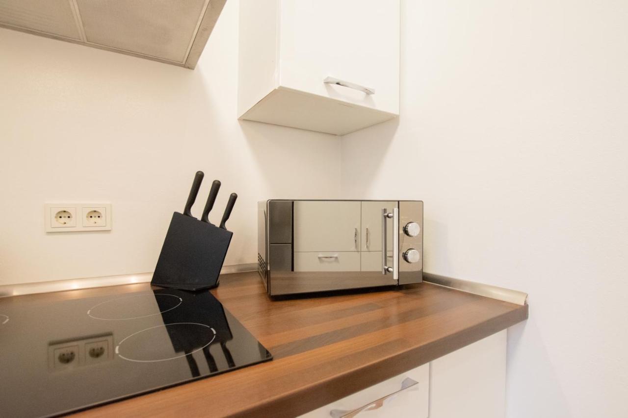 Raj Living - 1 Or 3 Room Apartments - 20 Min Messe Dus And Old Town Dus Düsseldorf Dış mekan fotoğraf