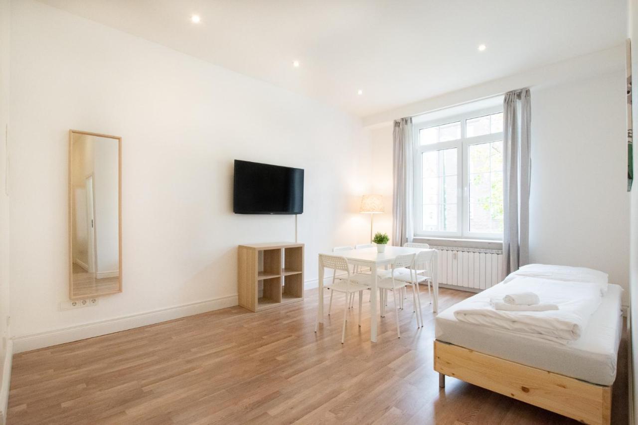 Raj Living - 1 Or 3 Room Apartments - 20 Min Messe Dus And Old Town Dus Düsseldorf Dış mekan fotoğraf