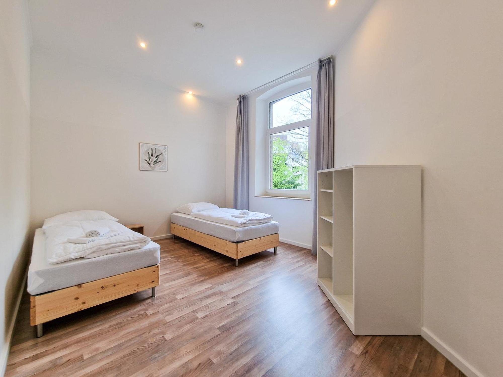 Raj Living - 1 Or 3 Room Apartments - 20 Min Messe Dus And Old Town Dus Düsseldorf Dış mekan fotoğraf