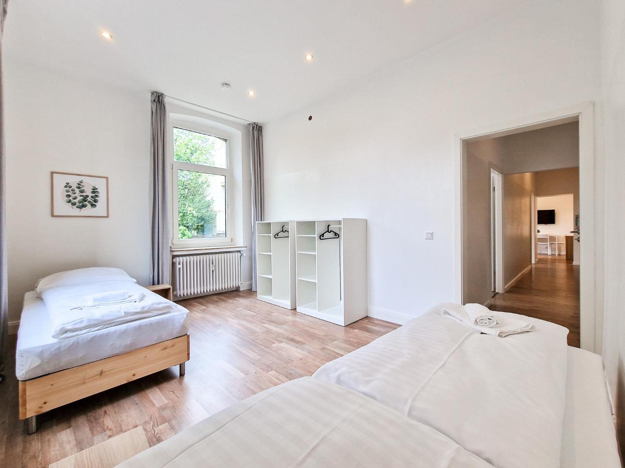 Raj Living - 1 Or 3 Room Apartments - 20 Min Messe Dus And Old Town Dus Düsseldorf Dış mekan fotoğraf