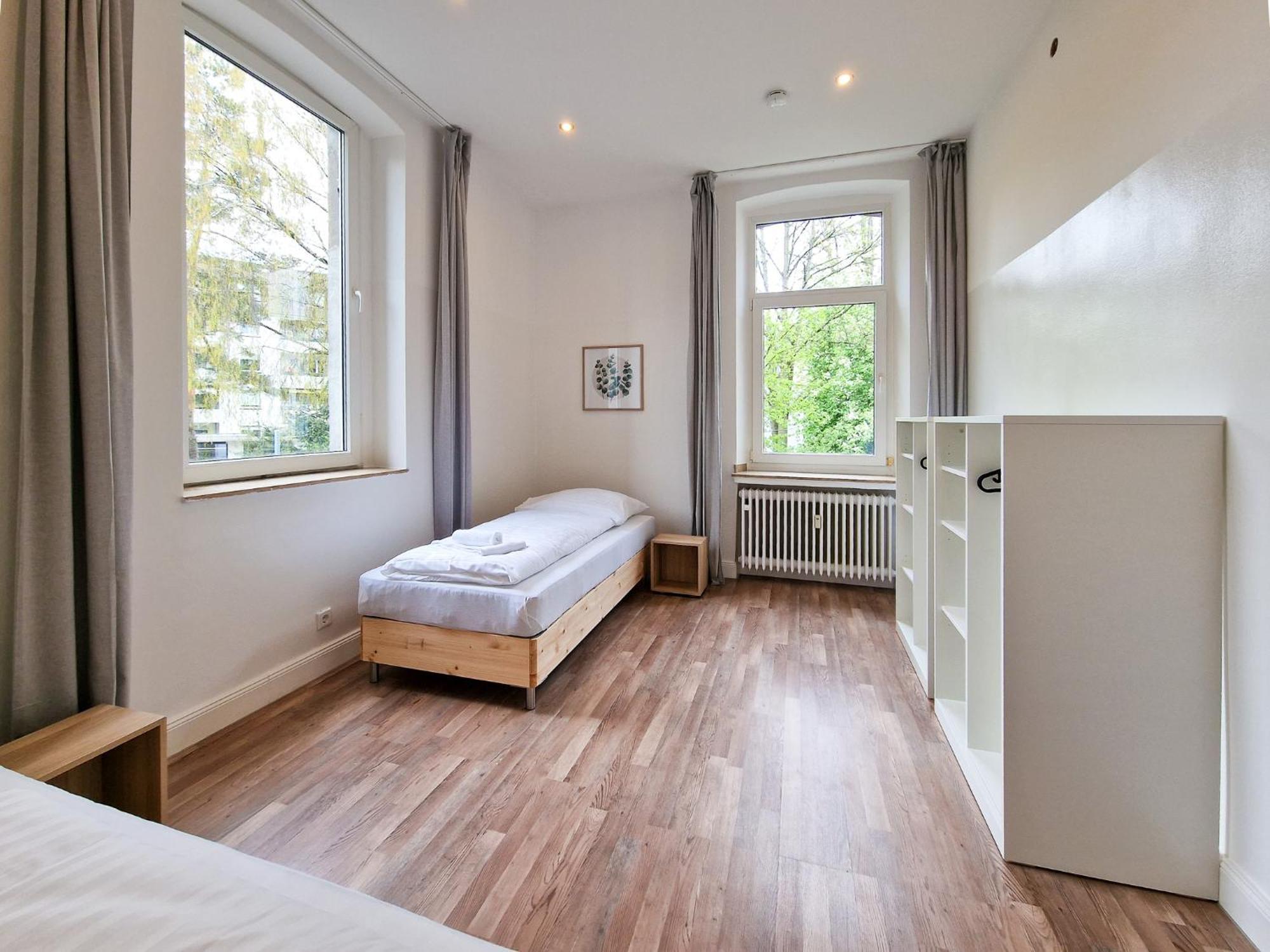 Raj Living - 1 Or 3 Room Apartments - 20 Min Messe Dus And Old Town Dus Düsseldorf Dış mekan fotoğraf